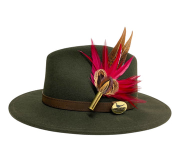 Feather Pin-HAT IS NOT INCLUDED