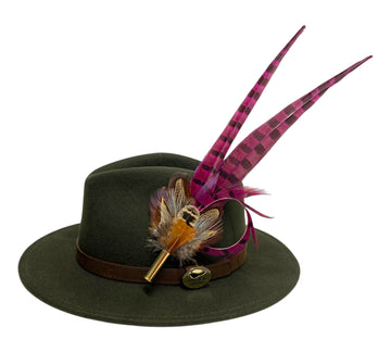 Feather Pin-HAT IS NOT INCLUDED