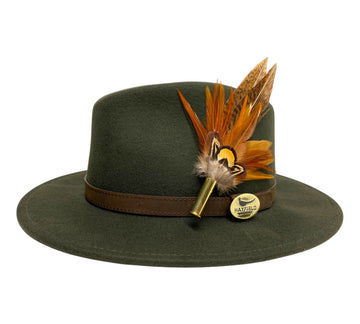 Feather Pin-HAT IS NOT INCLUDED